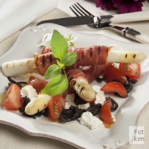 Grillede asparges med feta og oliven
Grillede asparges med feta og oliven