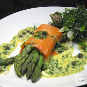 Gr�nne asparges med laks