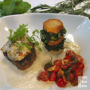 Oksemedaljon med trøffelsouffle Oksemedaljon med trøffelsouffle