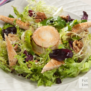 Gratineret Gedeost p� �ble og salat