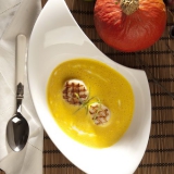 Gr&aelig;skarsuppe med kammuslinger